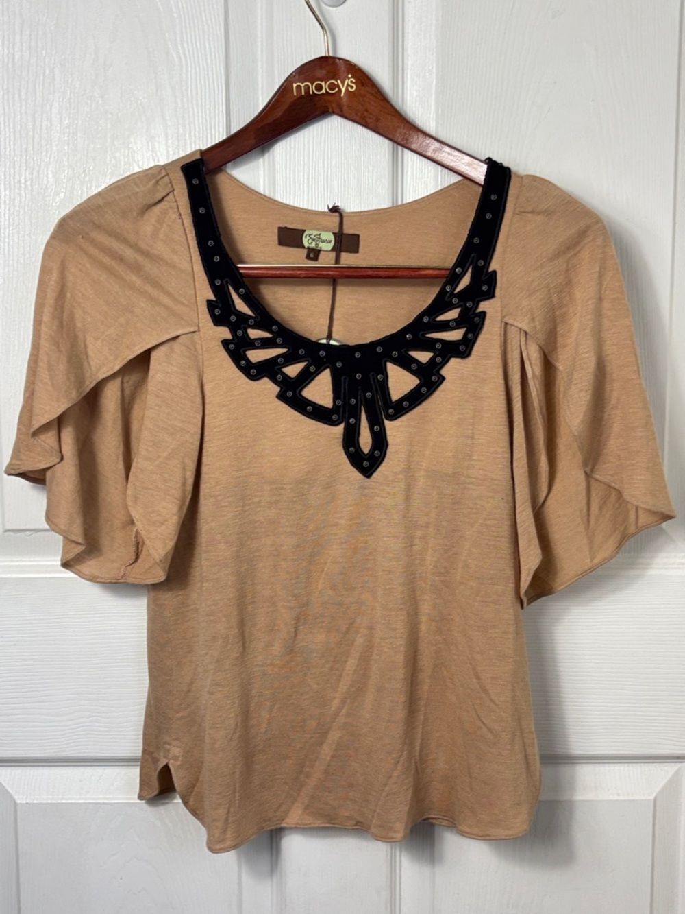 NEW EVA FRANCO Pocahontas Tan Black Trim Scoop Neck Flutter Sleeve Boho Top Sz 6